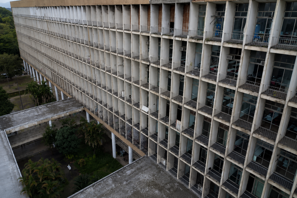 UFRJ precisa de R$ 1,27 bilhão para recuperar prédios deteriorados ufrj-precisa-de-r$-1,27-bilhao-para-recuperar-predios-deteriorados