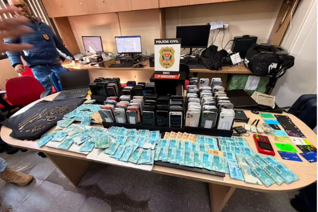 Polícia desarticula central de receptação de celulares em São Paulo policia-desarticula-central-de-receptacao-de-celulares-em-sao-paulo