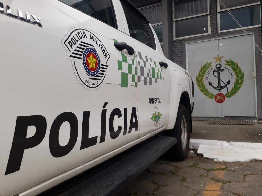 POLÍCIA MILITAR AMBIENTAL COMBATE OCUPAÇÃO IRREGULAR E DEMOLE CONSTRUÇÃO EM ÁREA DE MANGUEZAL EM SANTOS policia-militar-ambiental-combate-ocupacao-irregular-e-demole-construcao-em-area-de-manguezal-em-santos